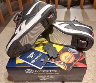 HEELYS REEBOK ( Wheeled Shoe) Talla 38. 