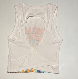 Camiseta BERSHKA "INSPIRE MORE LOVE" Talla XS