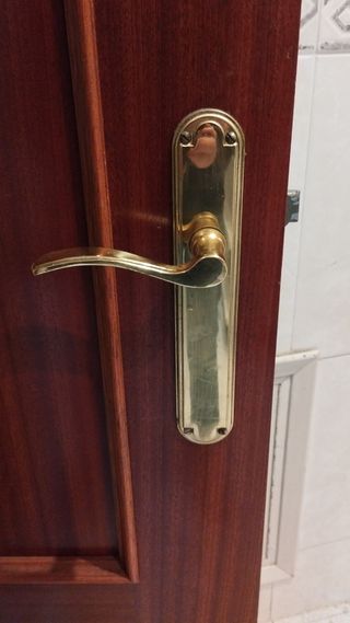 Urge mucho vender Puertas piso