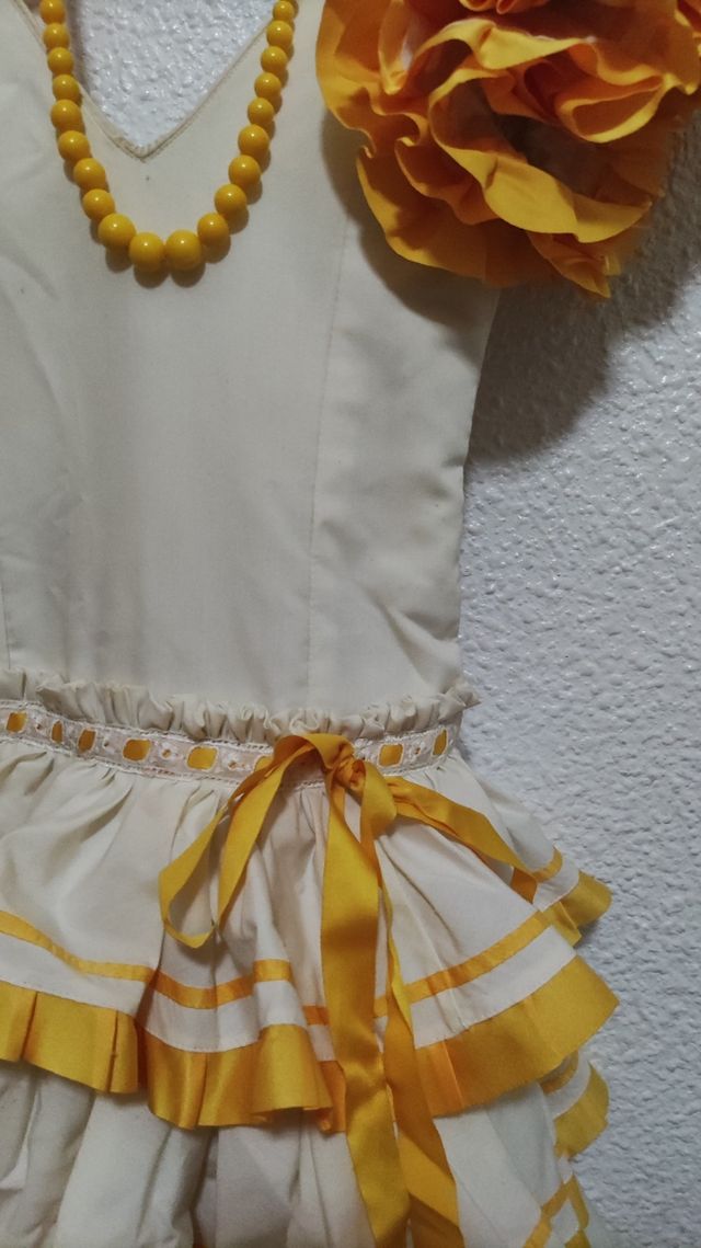 Vestido de flamenca sevillana