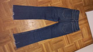 Pantalones vaqueros campana