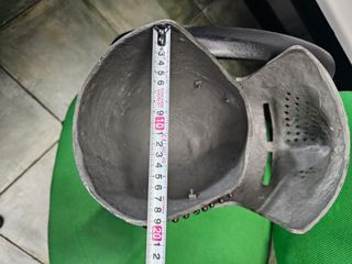 Yelmo de armadura inglesa, reproducción 