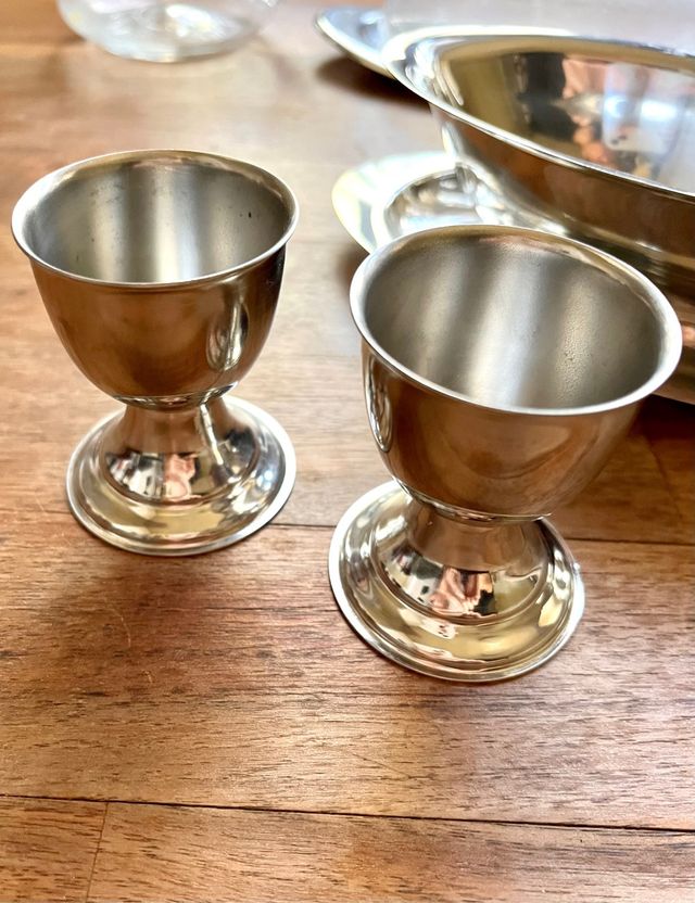 2 portauova in acciaio inox Italia anni '70