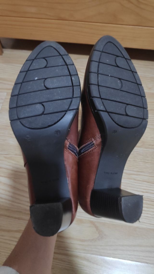 Botines piel de Patricia Miller  talla 39