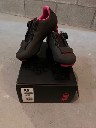 botas fi'zi:k carretera