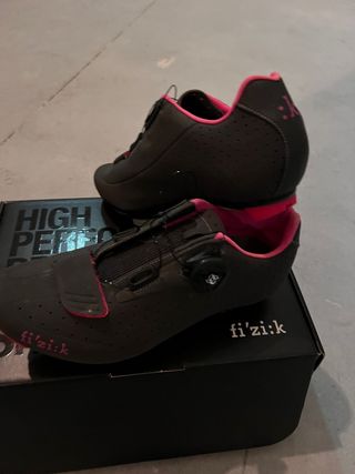 botas fi'zi:k carretera