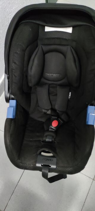 Silla de coche Recaro Privia y base Isofix.