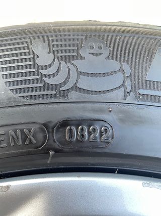 Llantas BMW ORIGINALES 17” con neumáticos NUEVOS