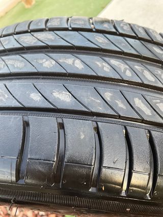 Llantas BMW ORIGINALES 17” con neumáticos NUEVOS