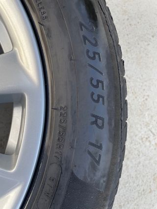 Llantas BMW ORIGINALES 17” con neumáticos NUEVOS