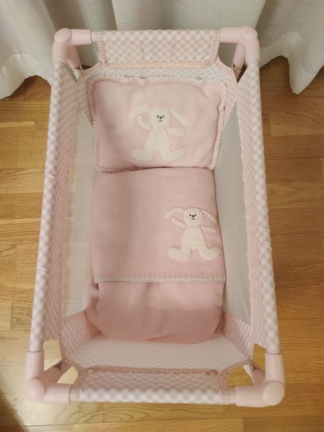 Cuna para muñecos
