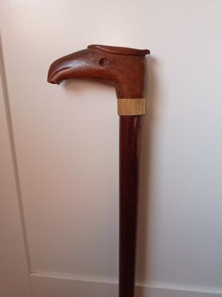 Bastone da passeggio antico in legno con testa di uccello
