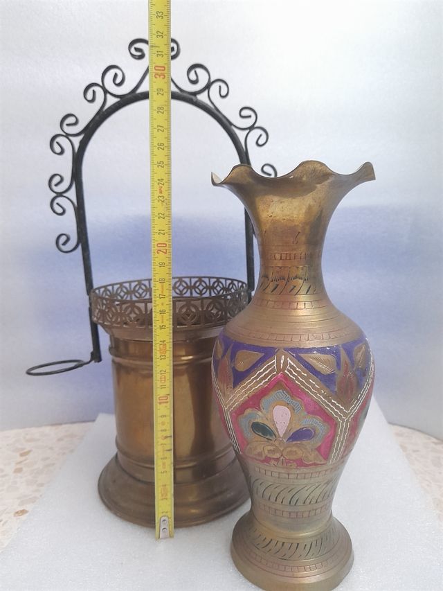 Pozzo e vaso (ottone, bronzo)