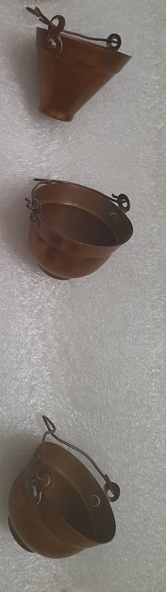Pozzo e vaso (ottone, bronzo)