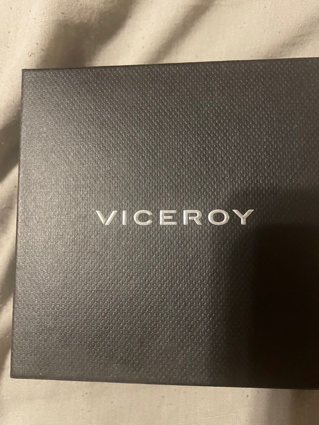 Collar Viceroy dorado