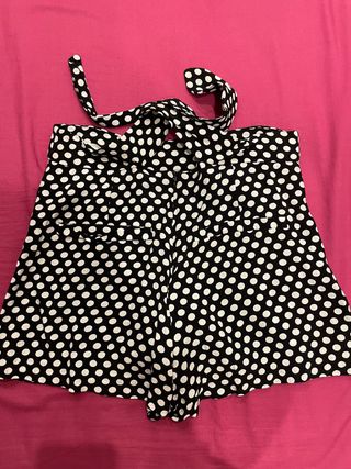 Pantalones cortos topos blancos