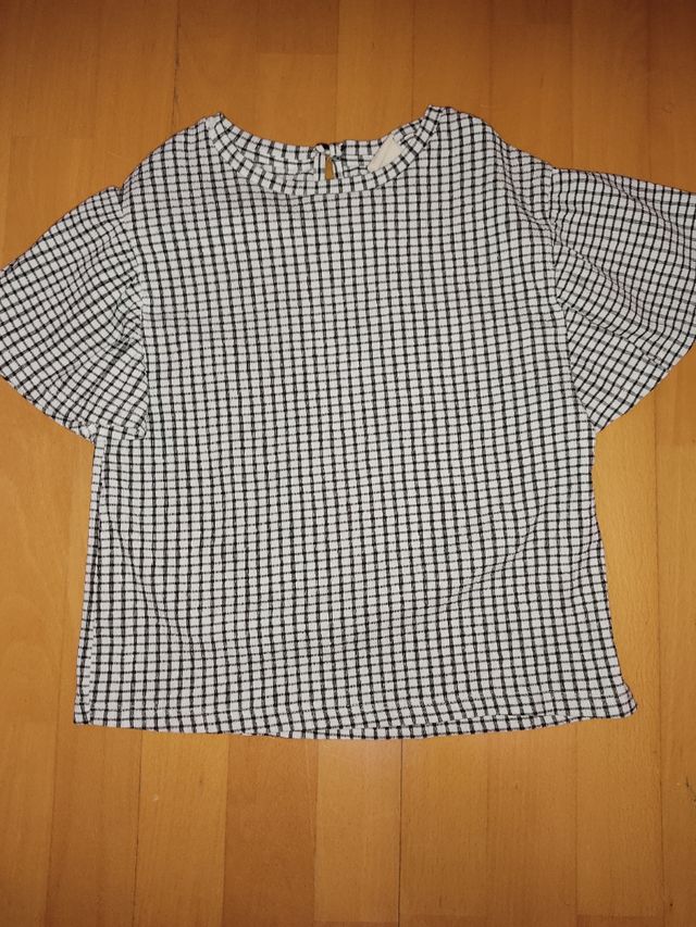 Camiseta de cuadros con volantes