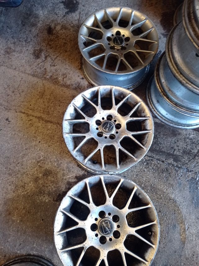 Varios lotes de llantas