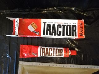 Antiguo bote crema para el calzado marca TRACTOR