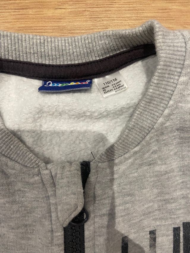 Sudadera gris Lupilu Talla 4-6 años