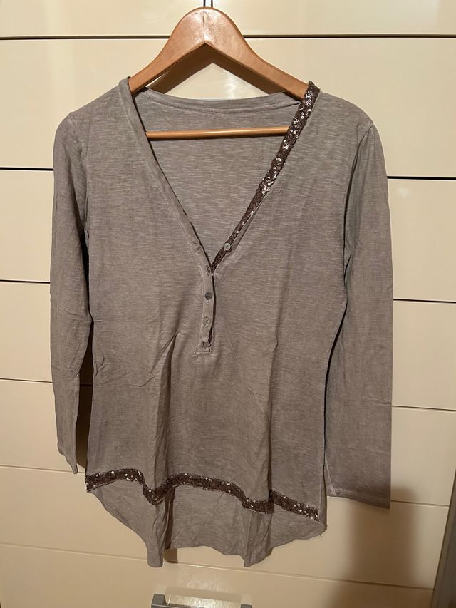 jersey con deralles lentejuelas