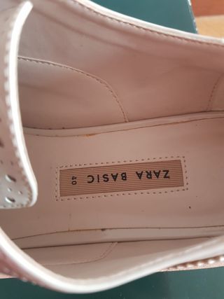 Zapatos de cordones de charol