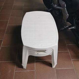 Mesas de jardín de plástico !