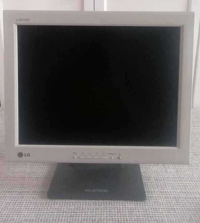 ✅ Pantalla de PC 15"