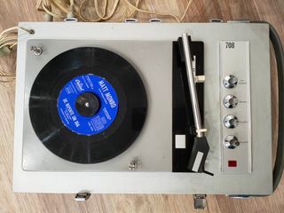 Tocadiscos portatil Stibert 708