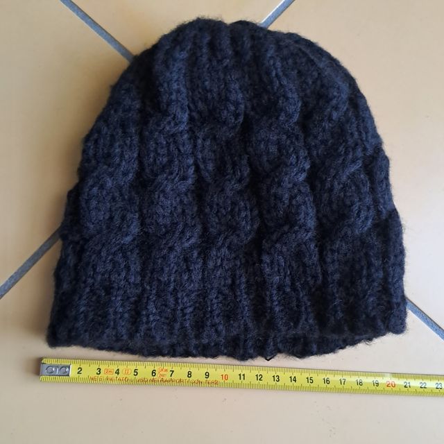 Berretto in lana nero, come nuovo