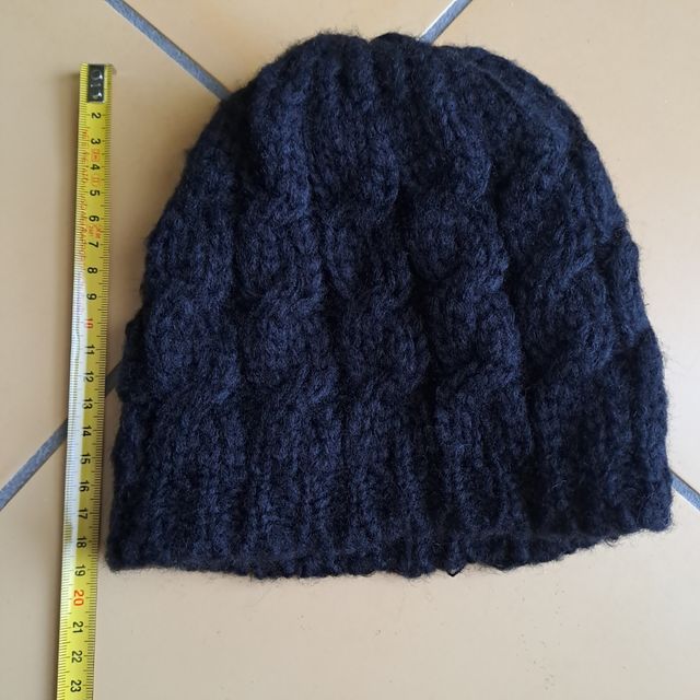 Berretto in lana nero, come nuovo