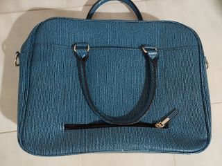 Bolso con asas