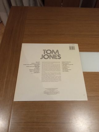 VINILO TOM JONES 1982