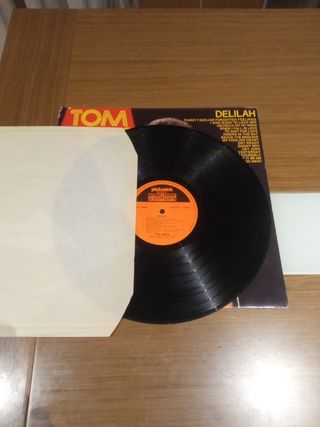 VINILO TOM JONES 1982