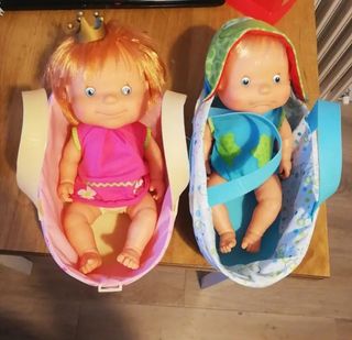 Muñecos Mellizos Mila y Malo de Famosa