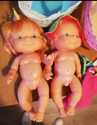 Muñecos Mellizos Mila y Malo de Famosa