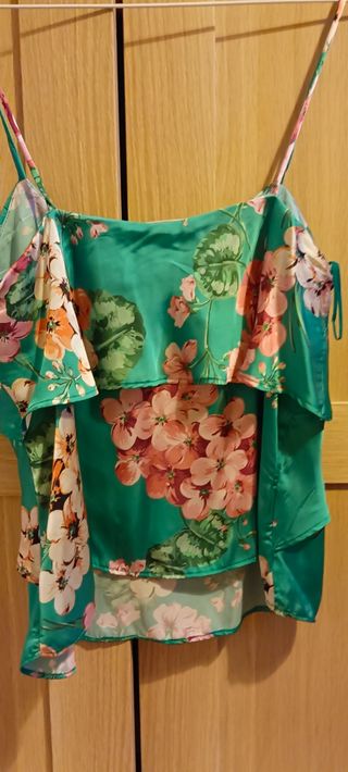 Lote cuatro tops mango y zara talla s y xs 