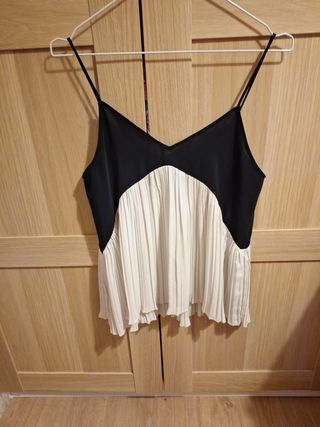 Lote cuatro tops mango y zara talla s y xs 