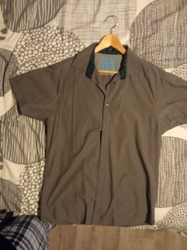 Camisa manga corta caballero.