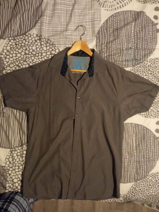 Camisa manga corta caballero.