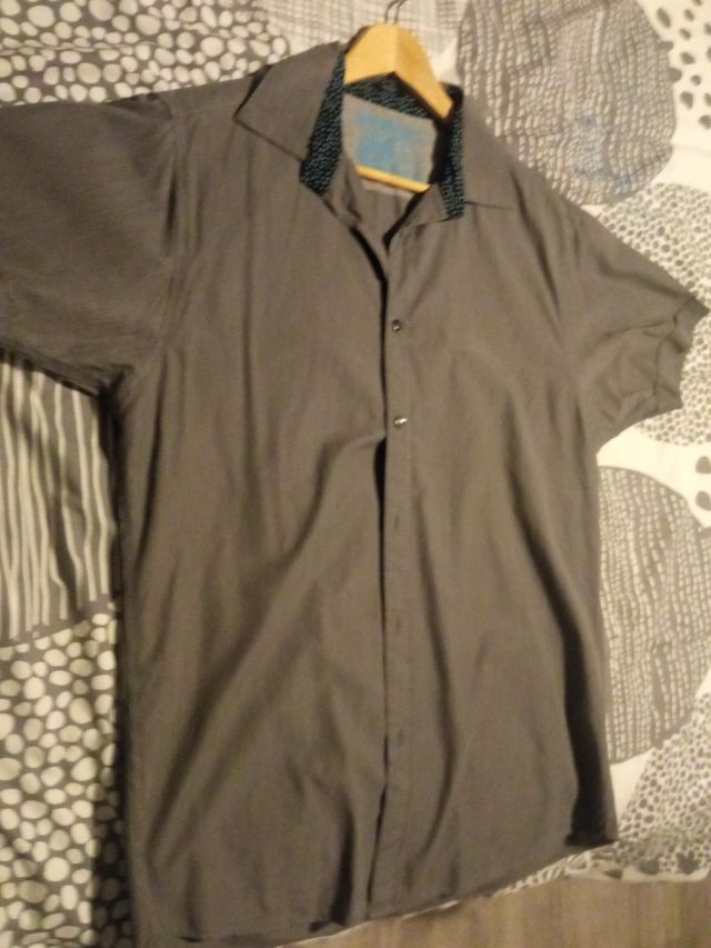 Camisa manga corta caballero.