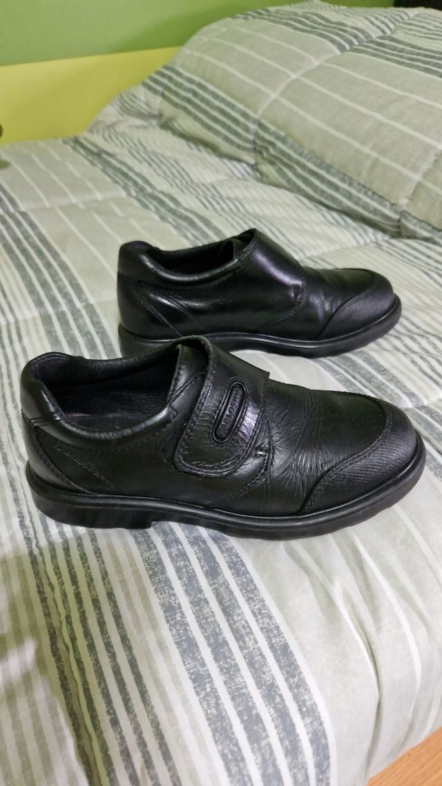Zapato escolar Pablosky con velcro