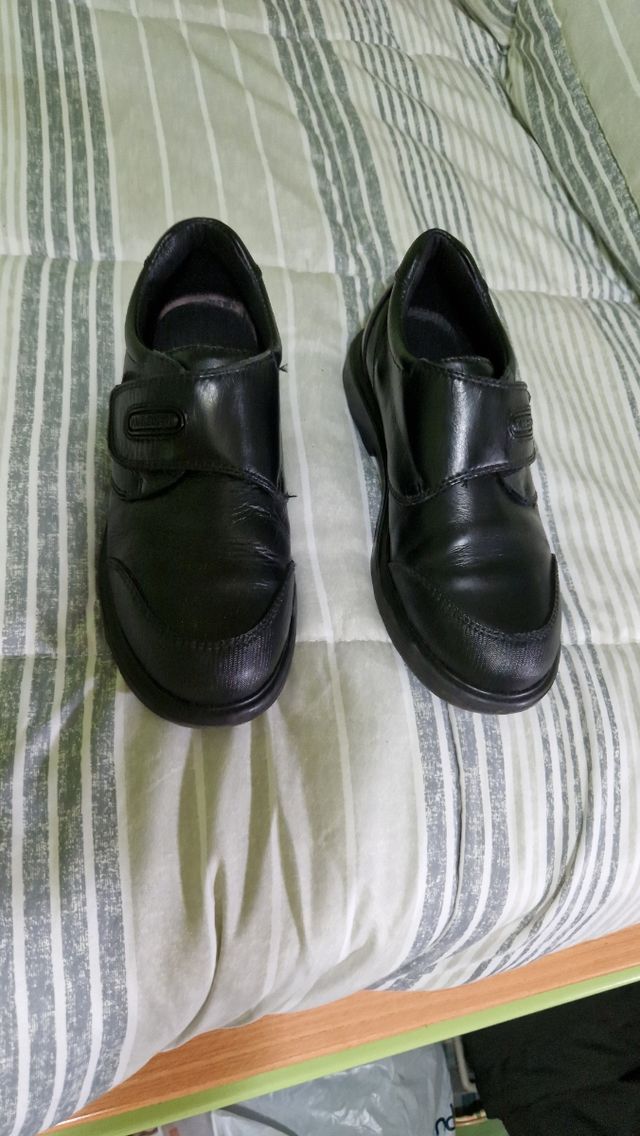 Zapato escolar Pablosky con velcro