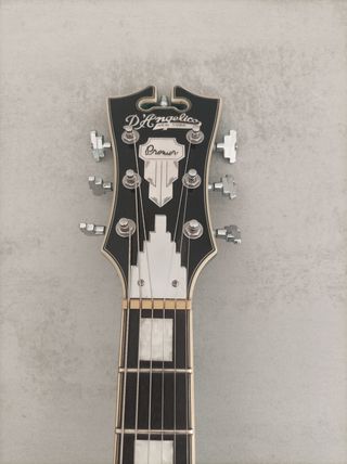 Guitarra D'Angelico DC
