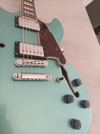 Guitarra D'Angelico DC