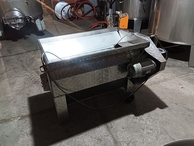 Despalilladora inoxidable con bomba