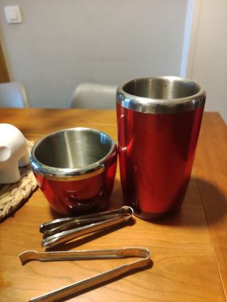 Cubitera y enfriador botella rojo