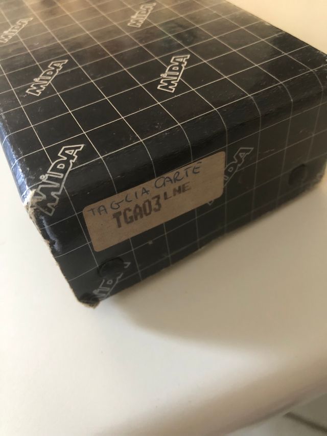 Tagliacarte Scultoreo MIDA