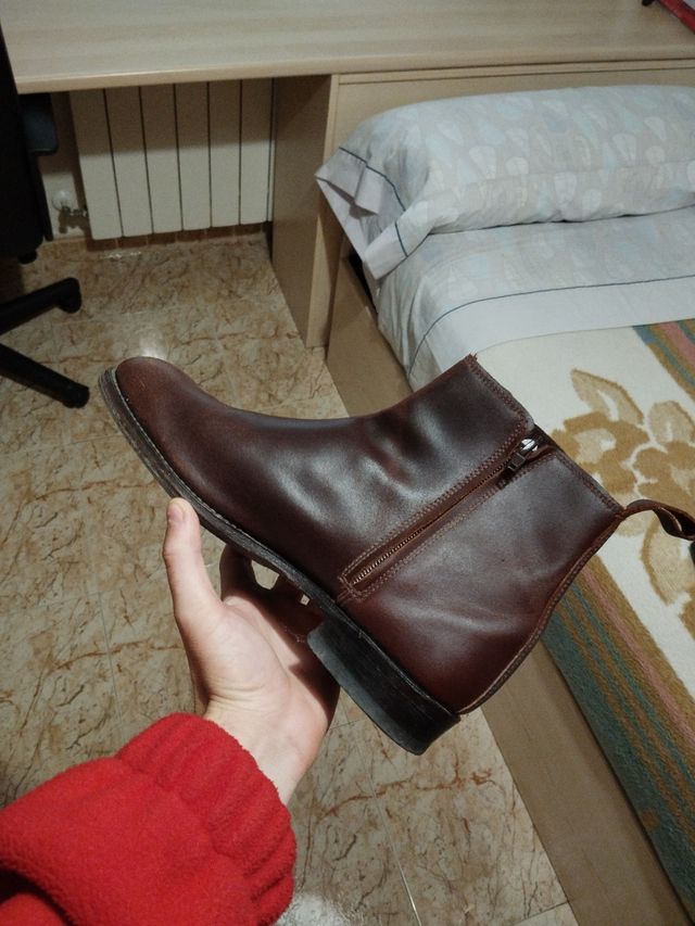 BOTINES DE CUERO