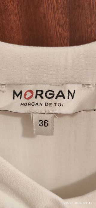 Mono blanco, de la marca francesa Morgan de Toi